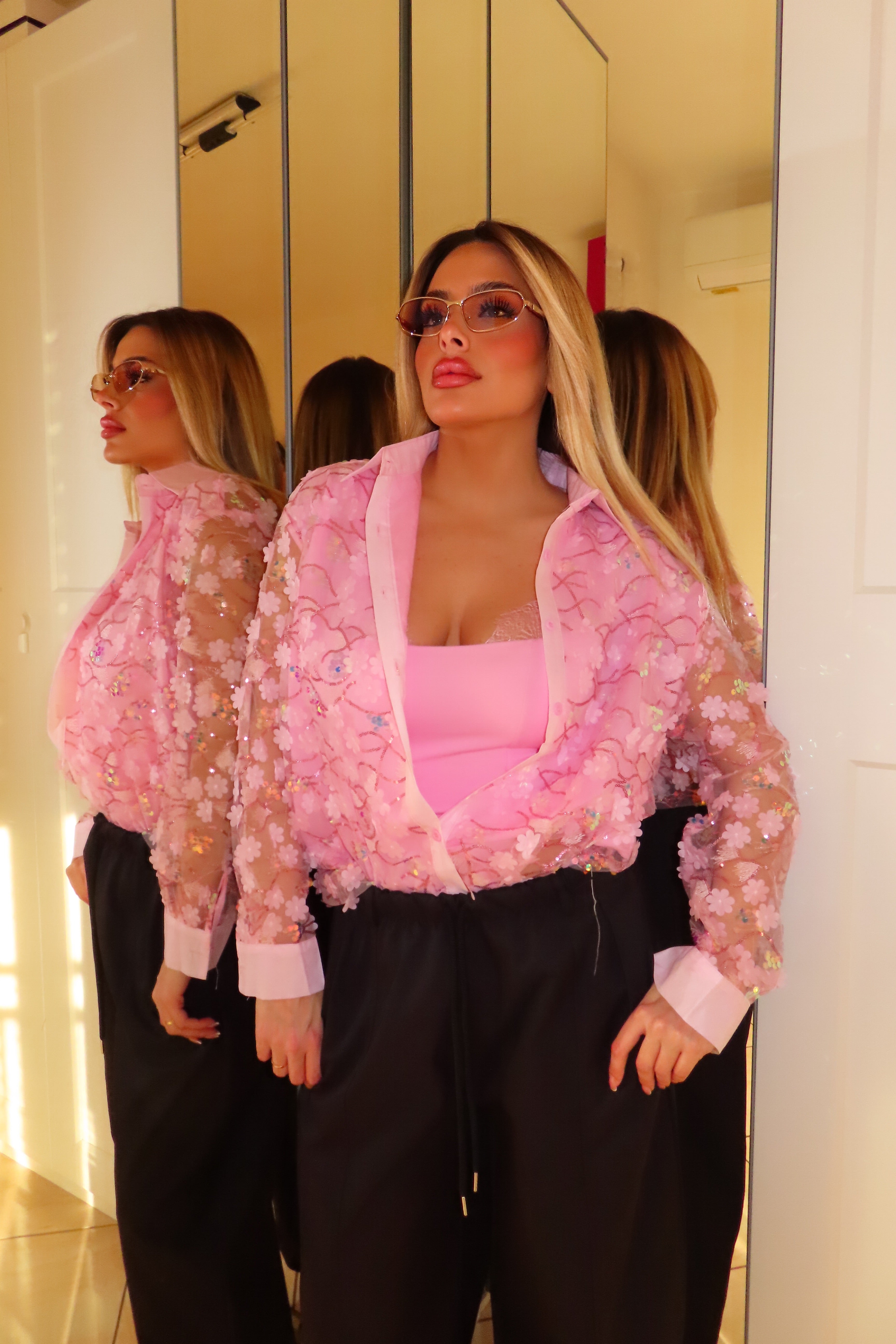 Camicia semitrasparente con fiori e paiette Fascino Rosa