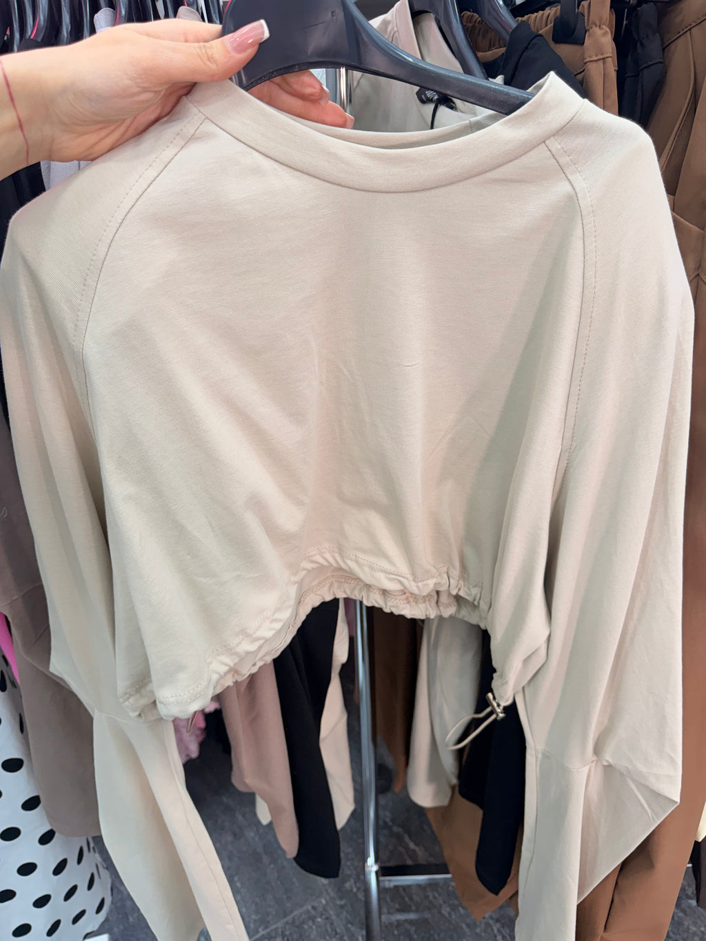 Maglia JustWest crop con coulisse regolabile