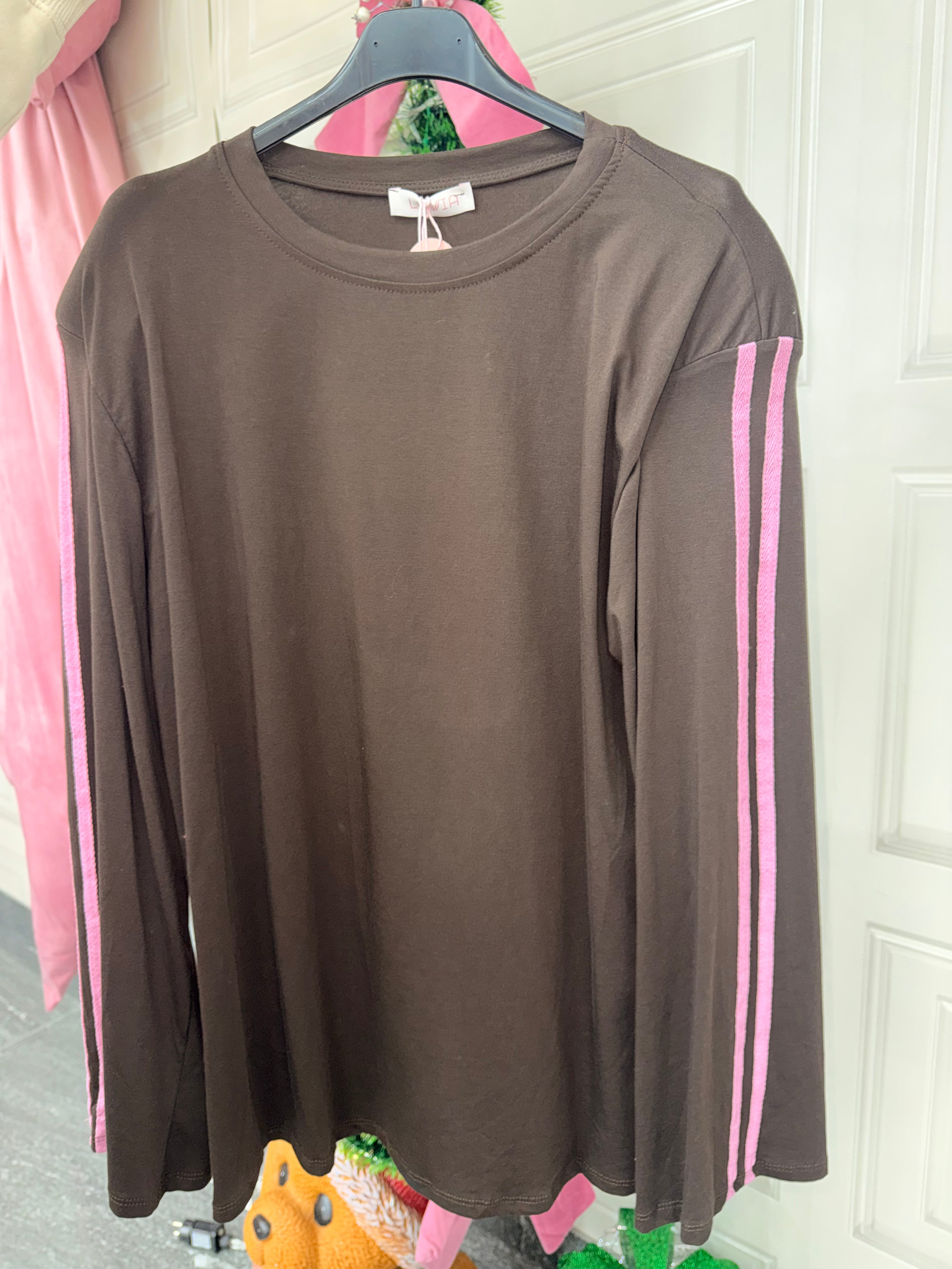 Maglia con line sulla manica
