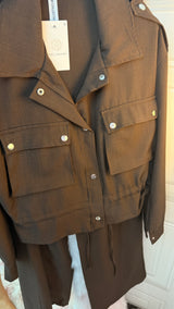 Set button up
