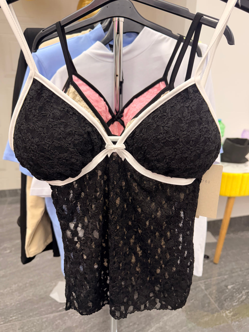 Top in pizzo Kendall