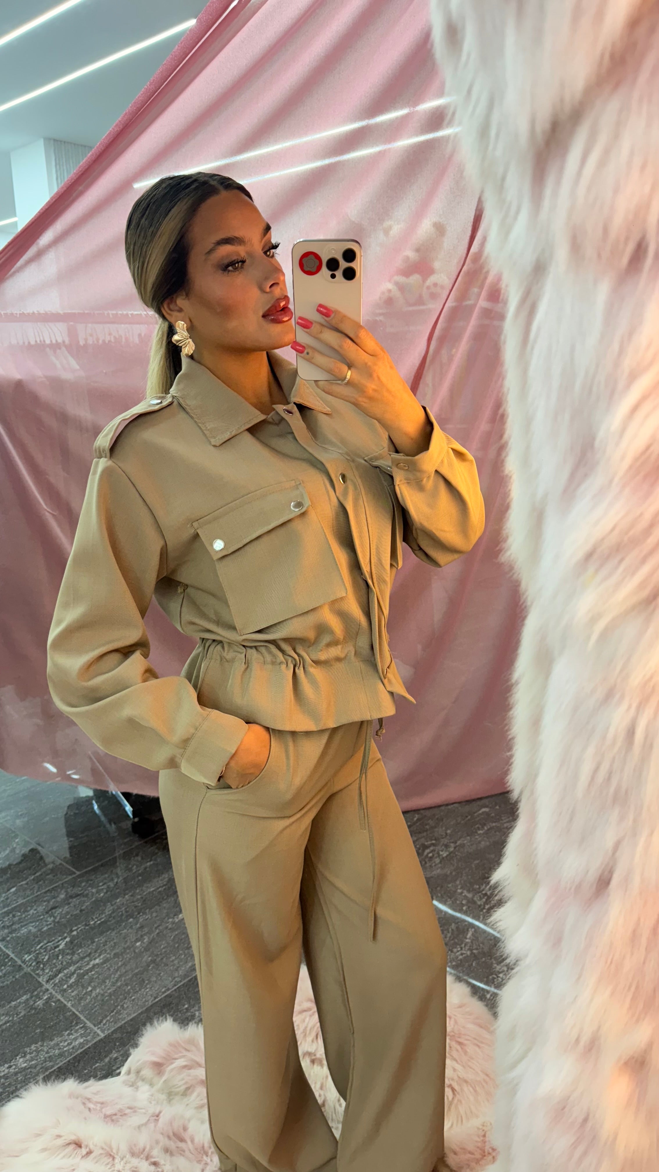 Set button up