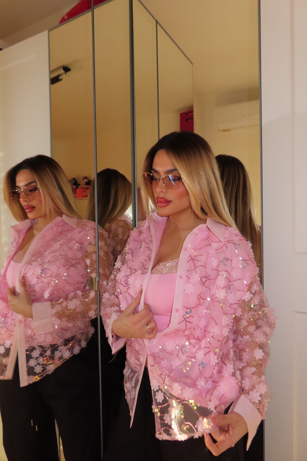 Camicia semitrasparente con fiori e paiette Fascino Rosa