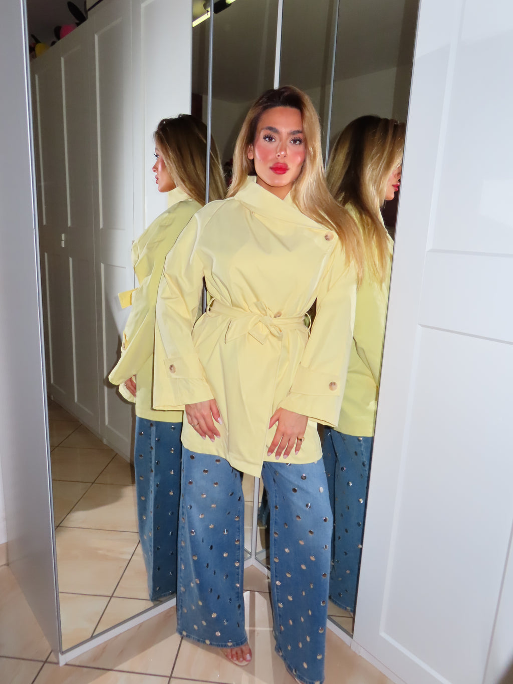 Trench midi con chiusura trasversale