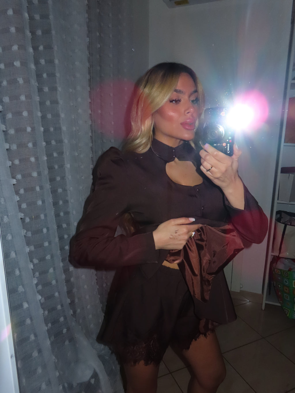 Completo maglia con spalline e pantaloncino in pizzo