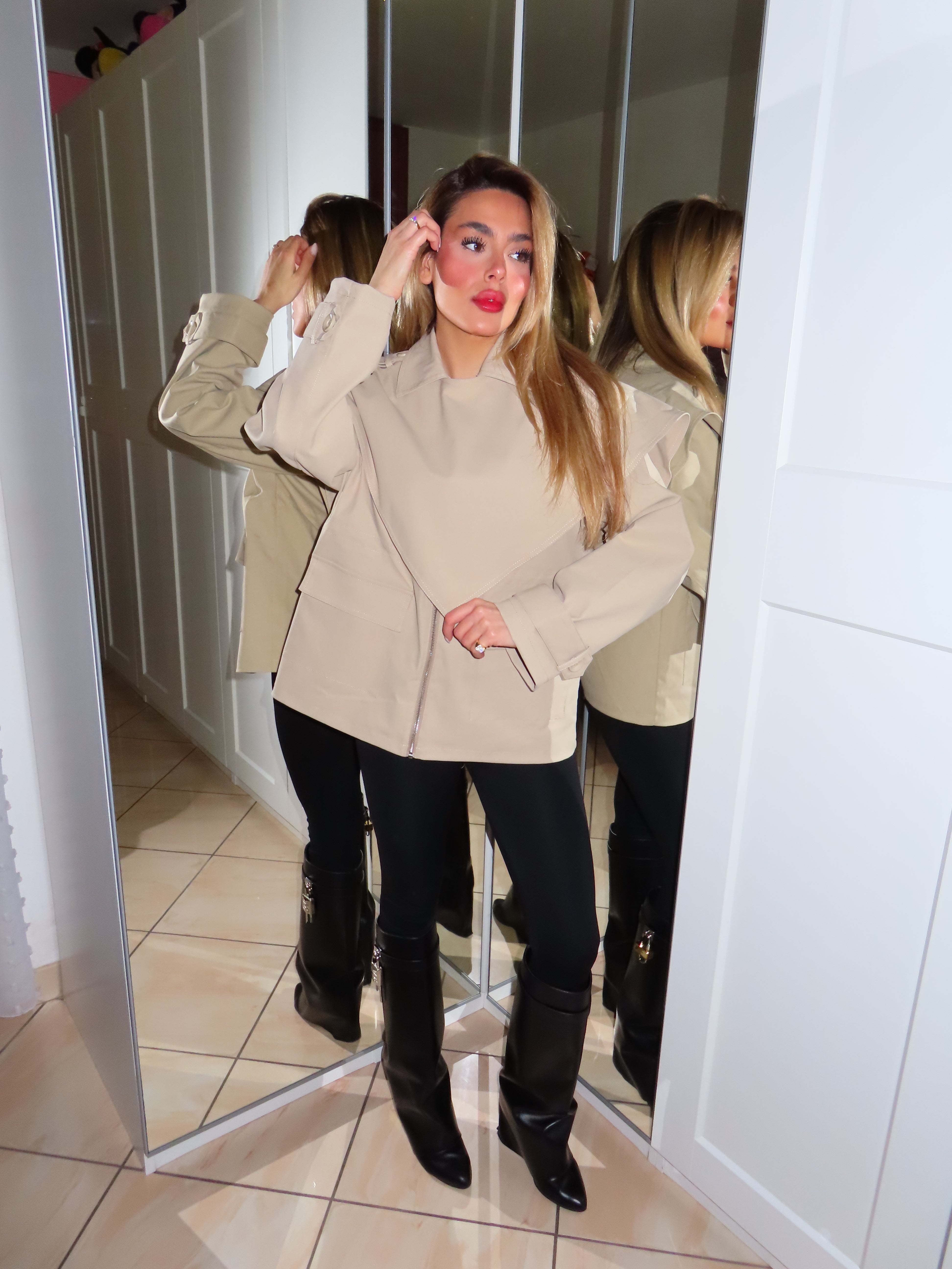 Giubbino con mantella removibile triangolo Clarisse