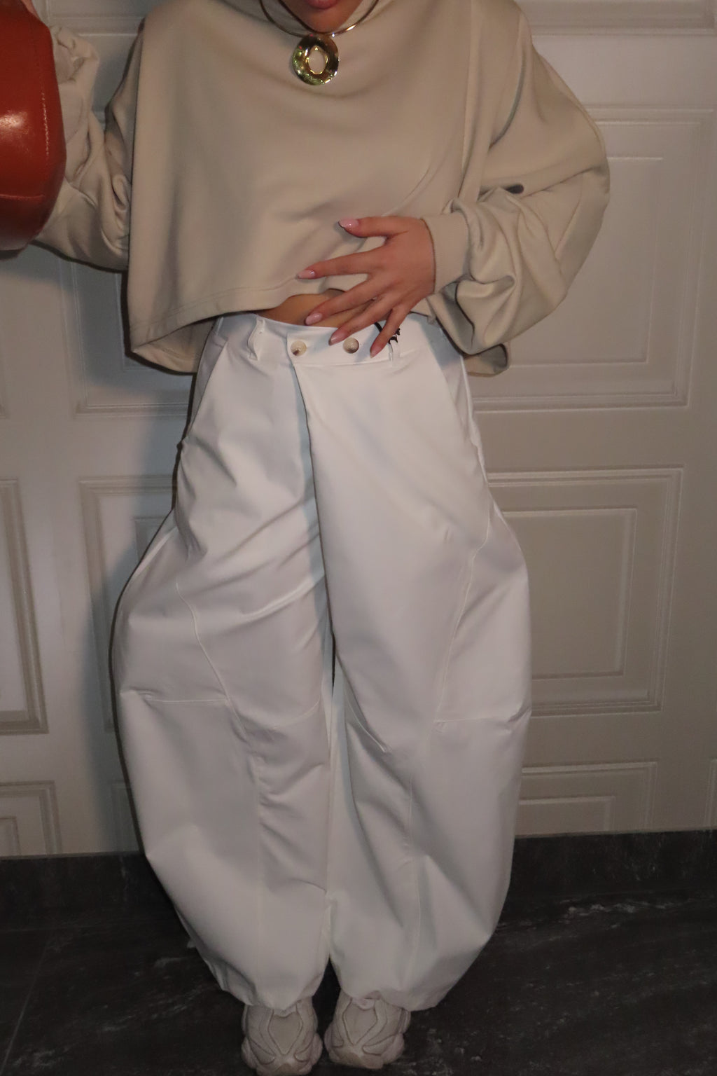 Pantalone ballon JustWest con abbottonatura trasversale crockie