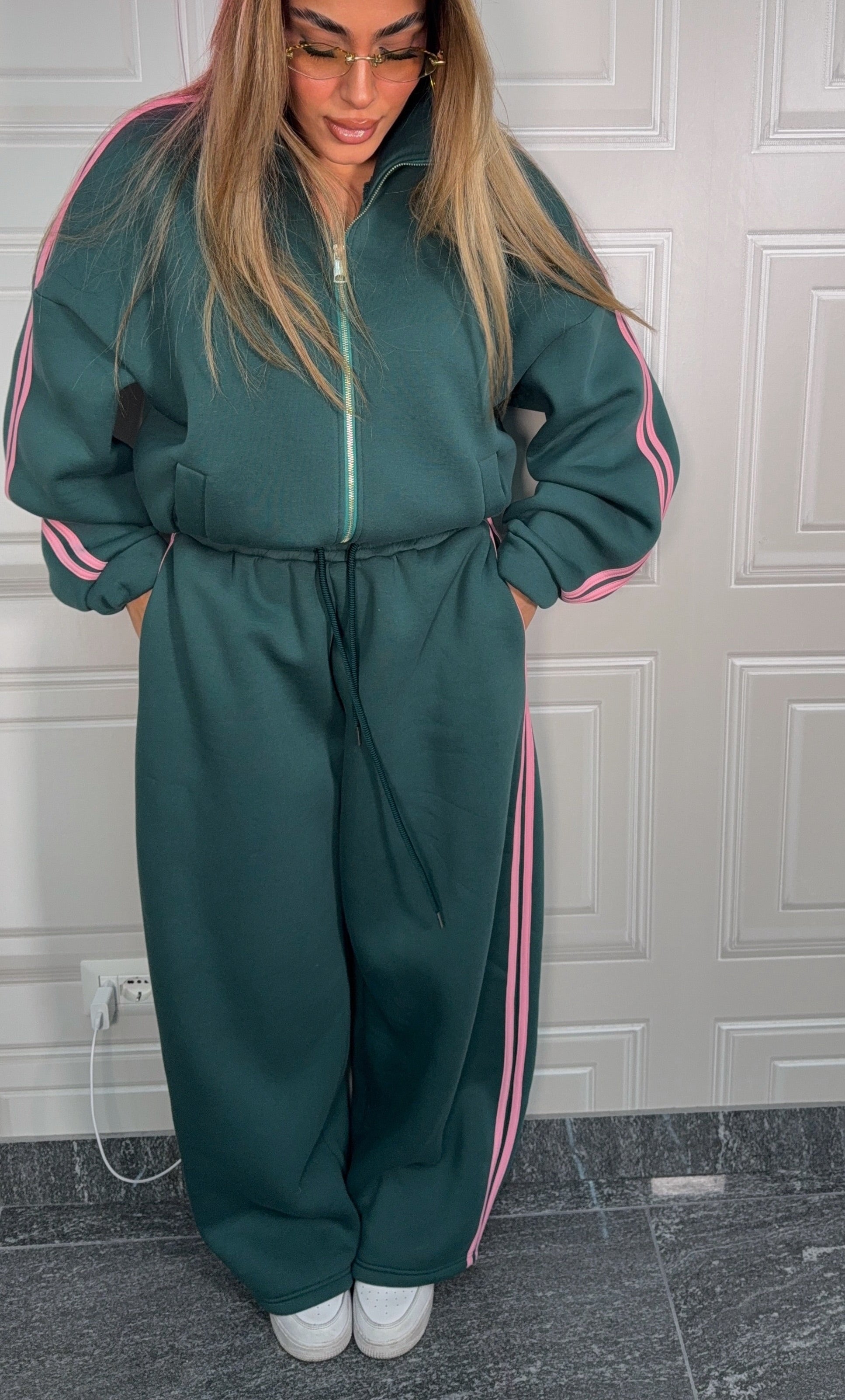 Tuta con strisce laterali new