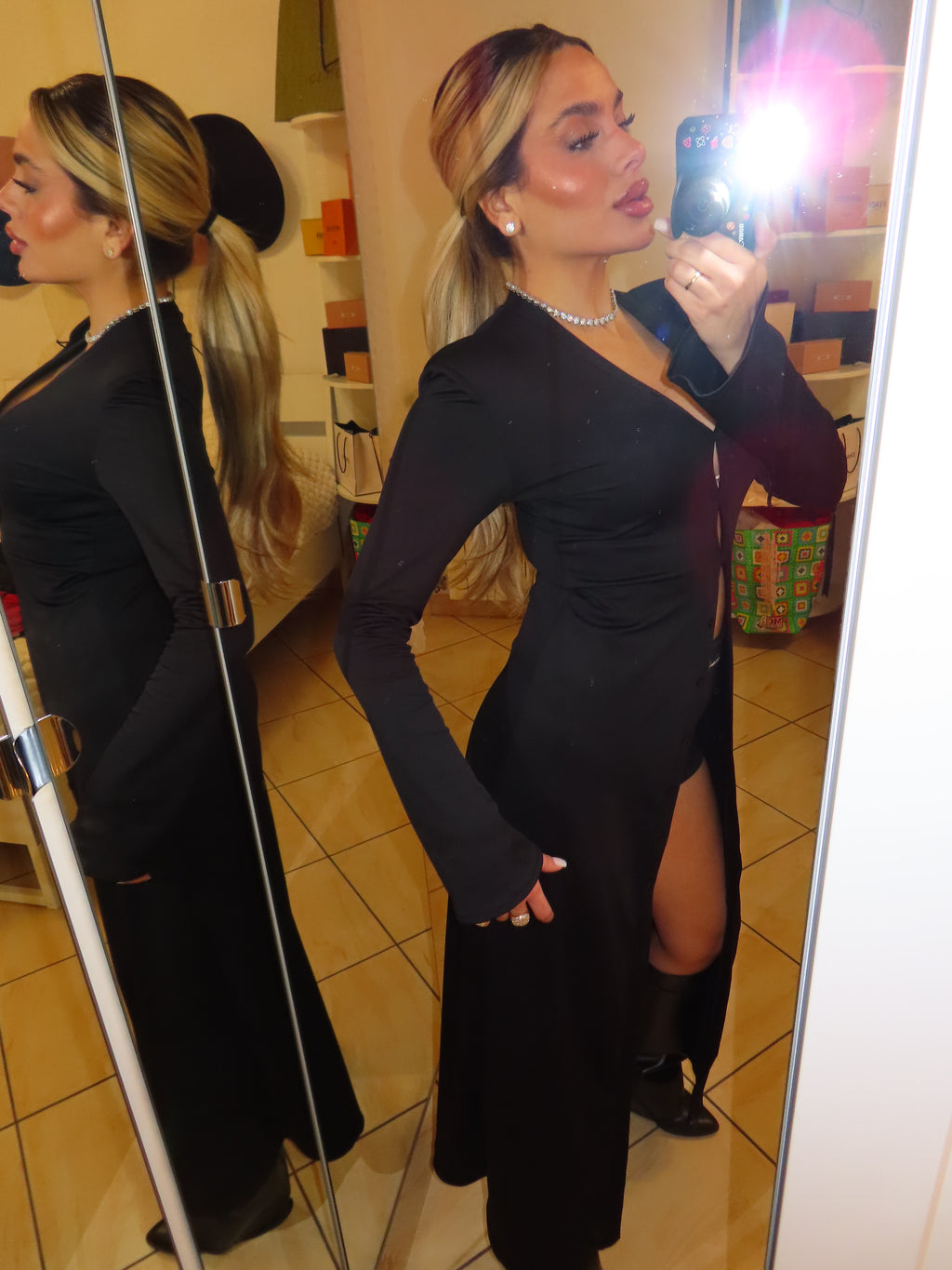 Dress Gala con bottoncino, spallina e manica a imbuto