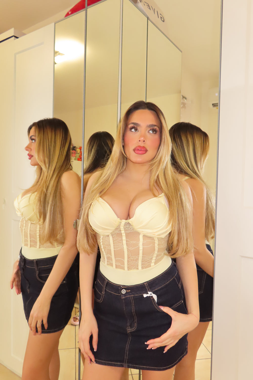 Body in pizzo con bretella regolabile Biggy