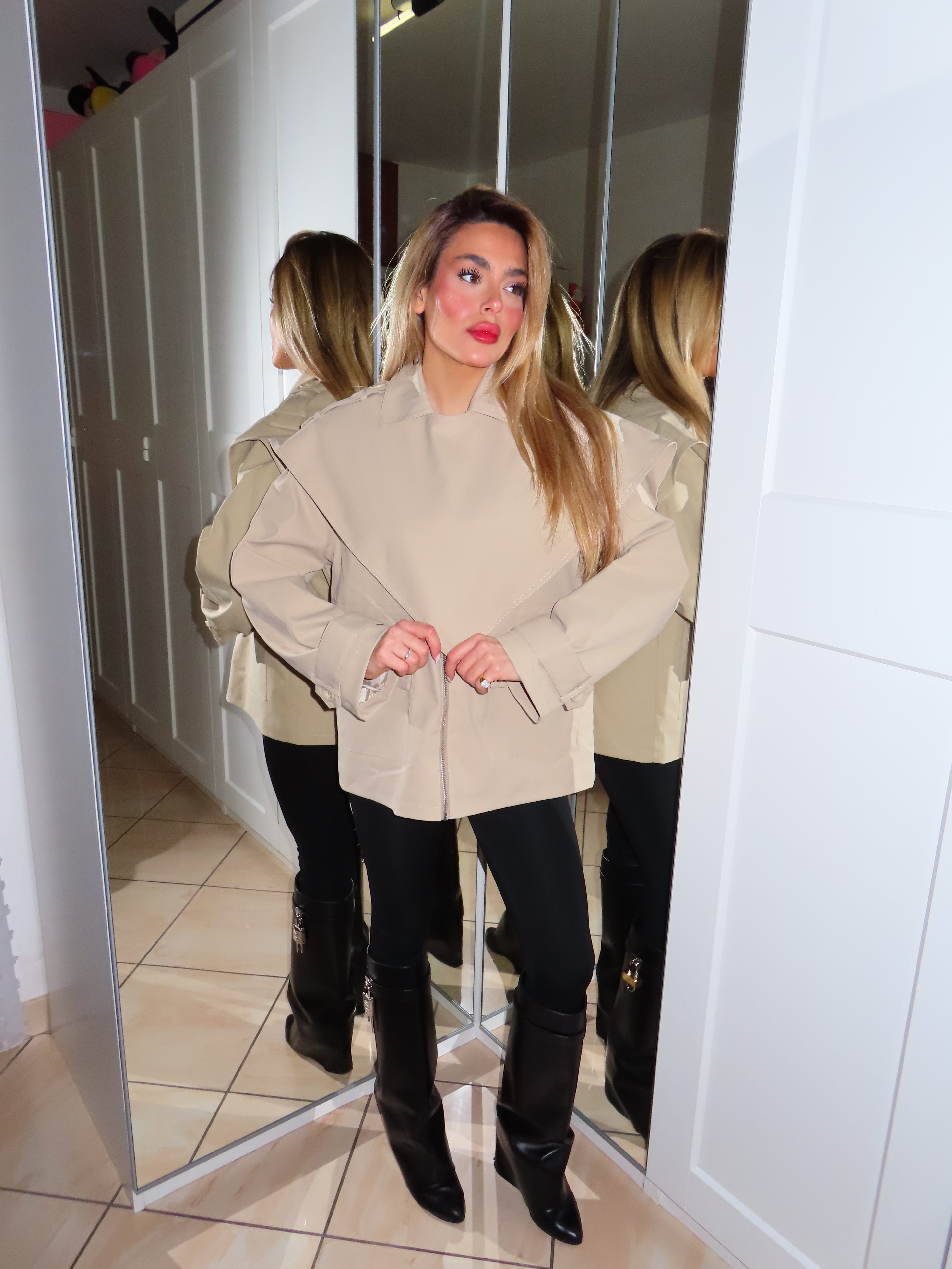 Giubbino con mantella removibile triangolo Clarisse