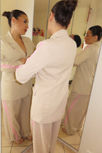 Completo tailleur con strisce rosa ADI