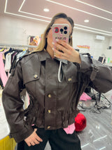 Giubbino in ecopelle brownie con bottoni