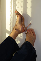 Scarpa tacco con anello