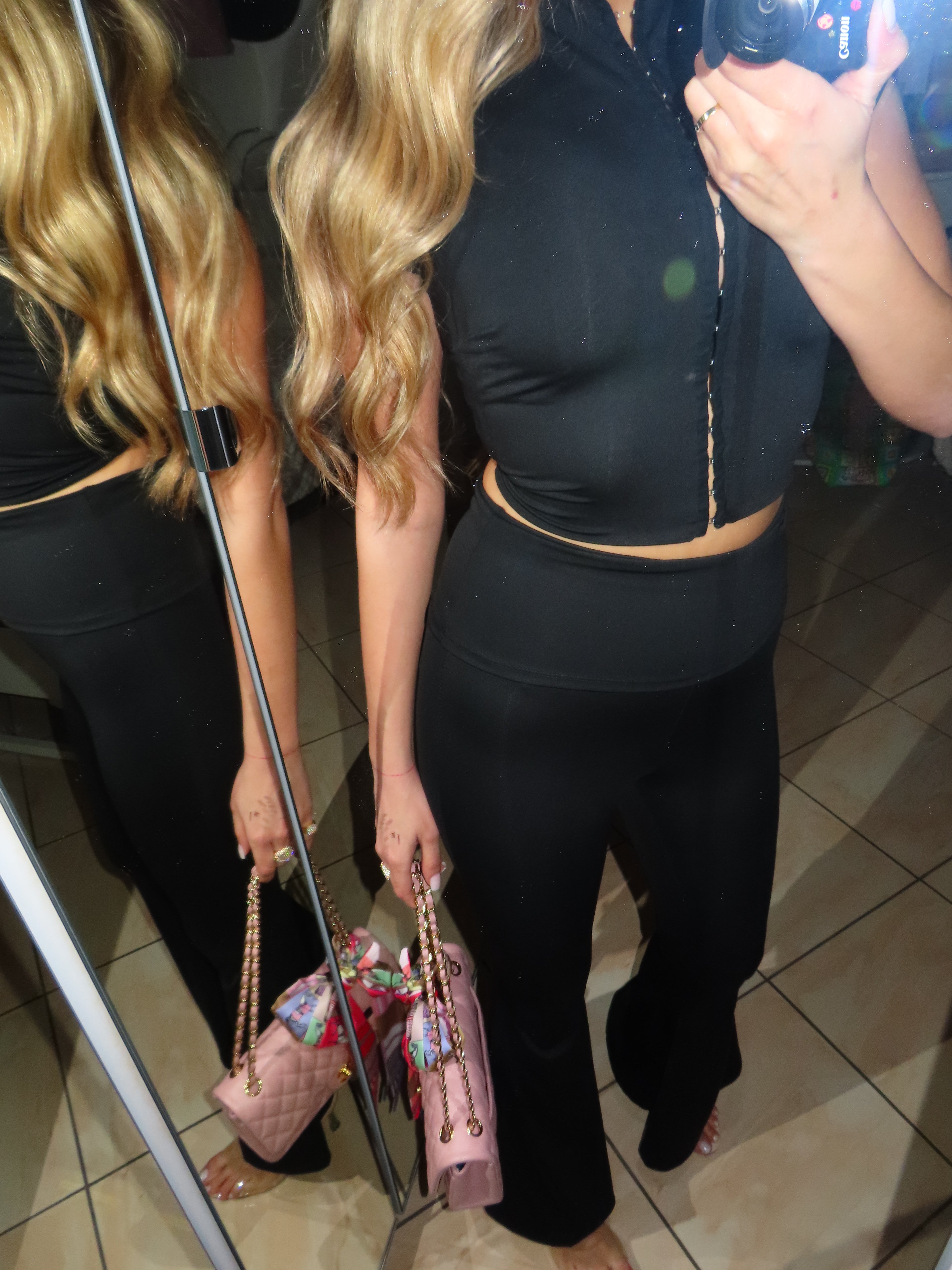 Completo in lycra modellante e pantalone con zampa