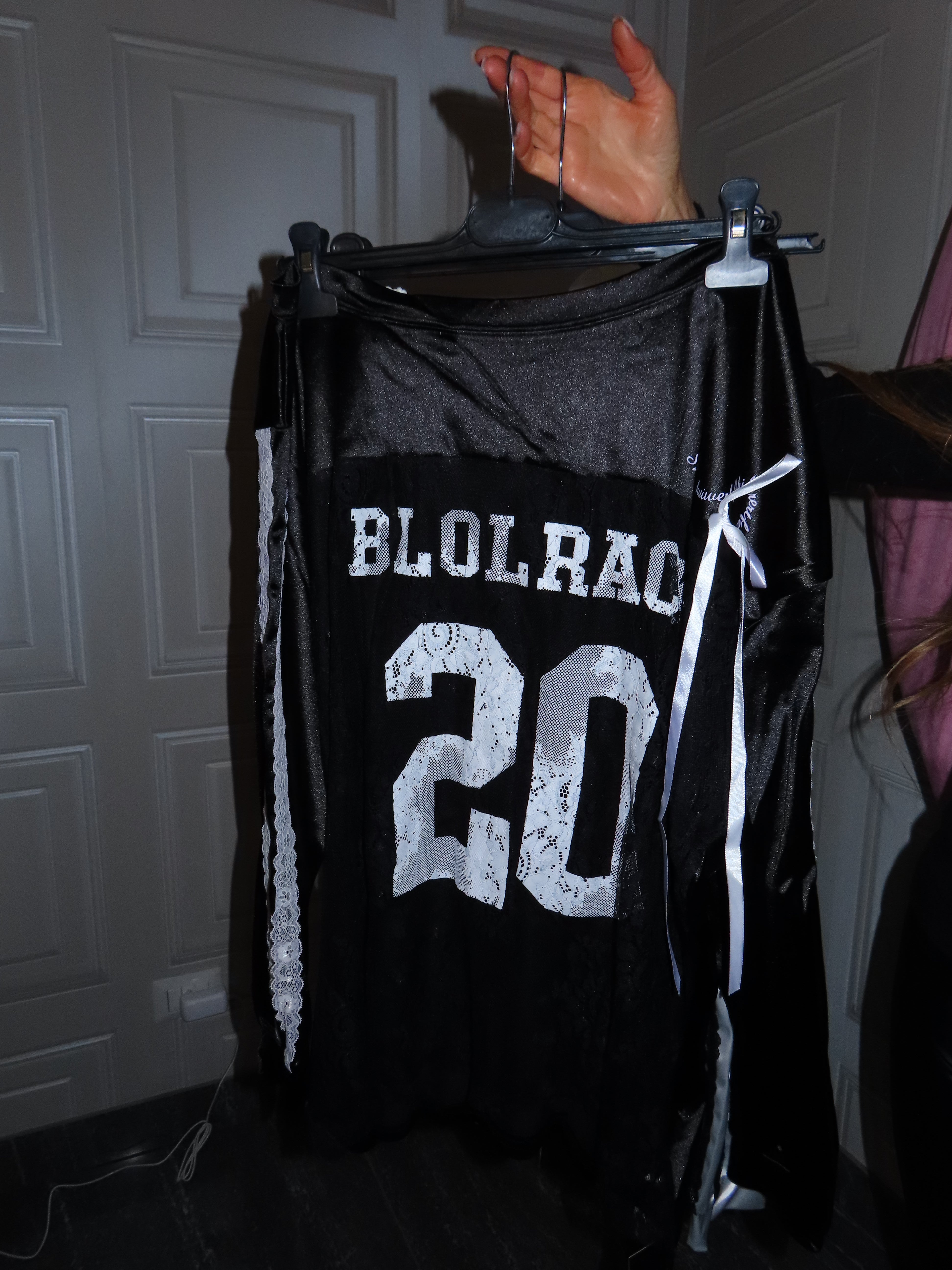 Maglia con scollo a barca e trasparenze Blolrace