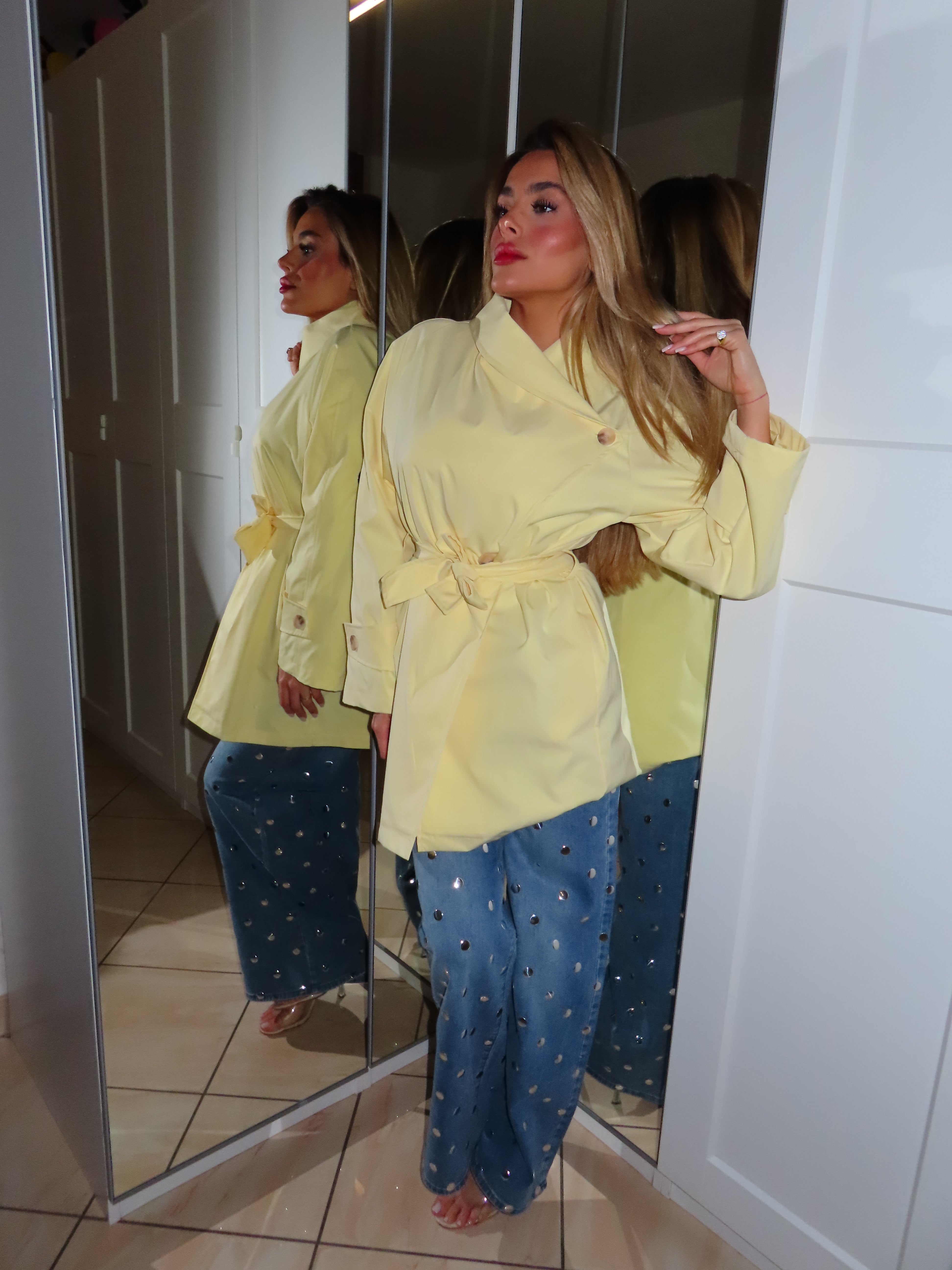 Trench midi con chiusura trasversale