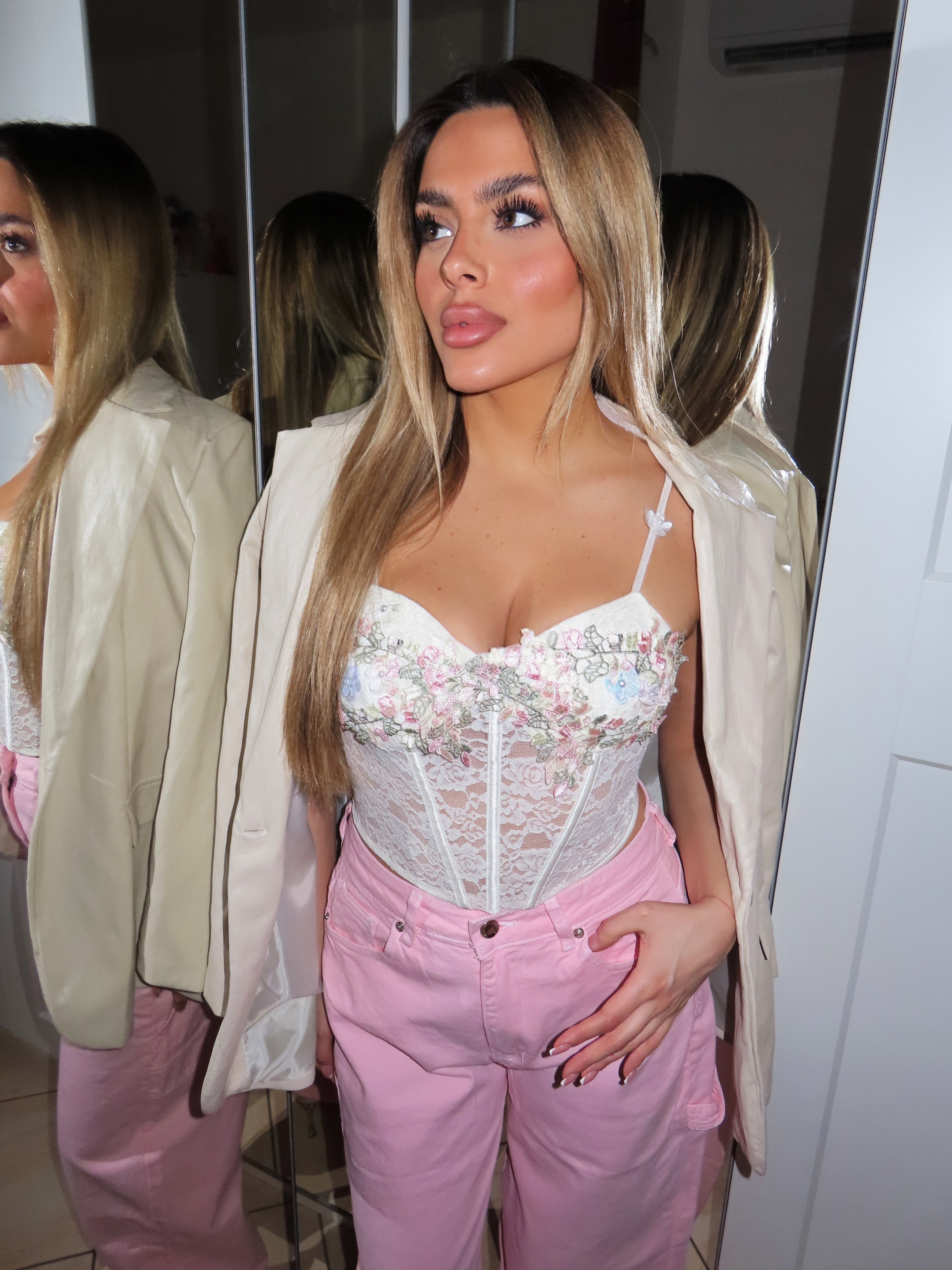 Corpetto floreale in pizzo