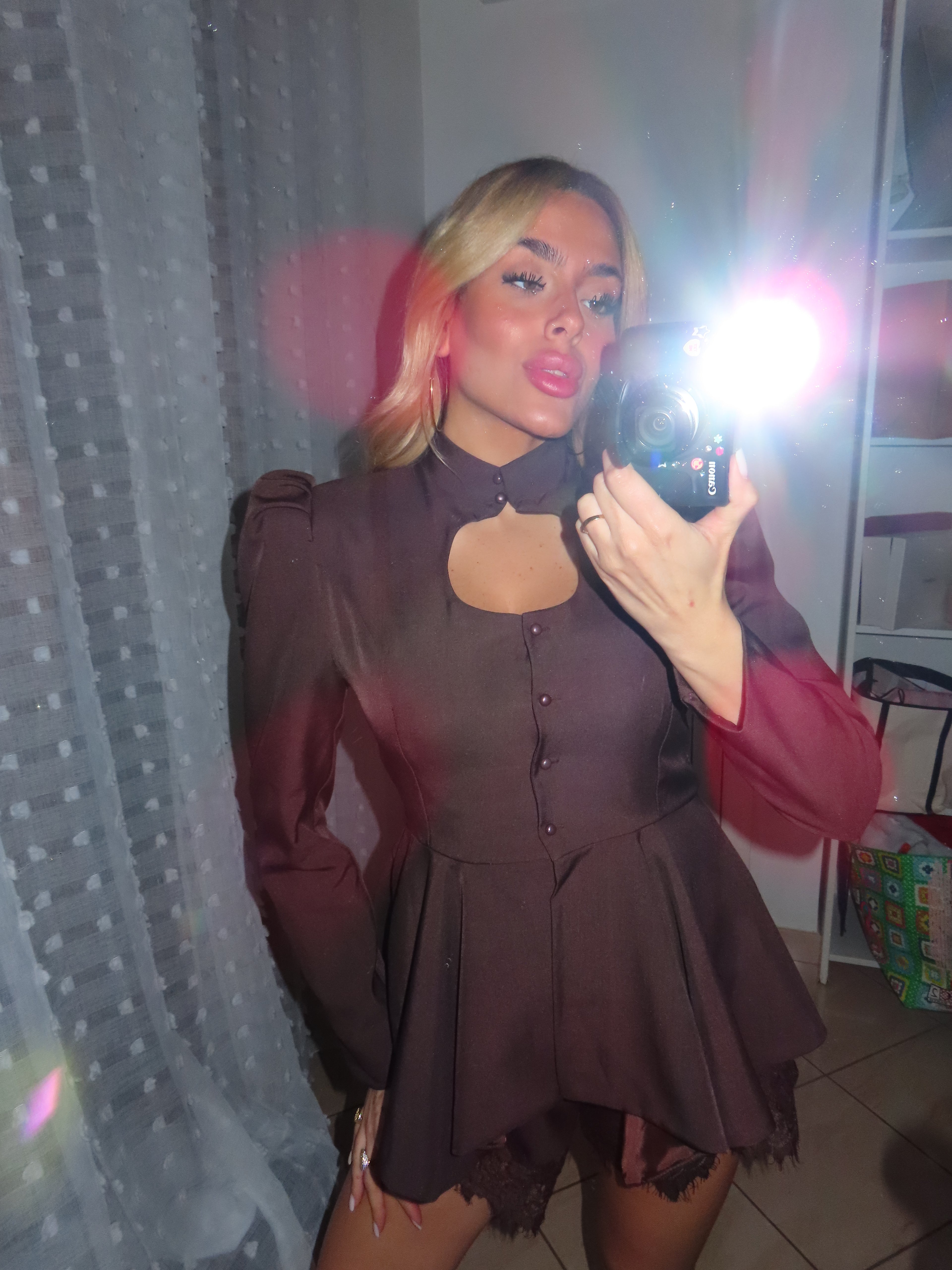 Completo maglia con spalline e pantaloncino in pizzo