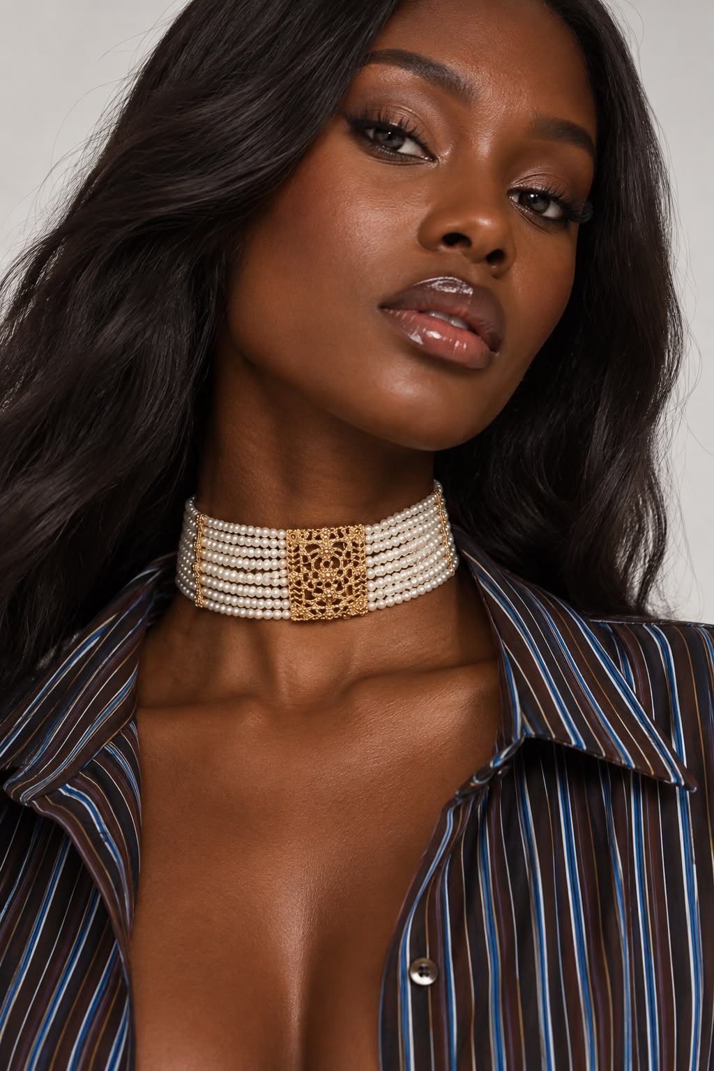 Collier Strata